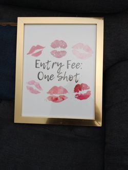 Cute Sign With Lips I Put With The Center Pieces
