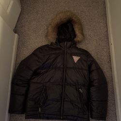 (Dm To Negotiate Prices)Guess Men’s size M Puffer Jacket With Fur Hood