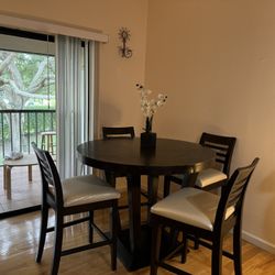 Circular Dining Room Table With Bar Height Chairs 