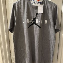 New Jordan T-Shirt Size L