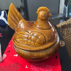 Vintage California Pottery Chicken (hen) 
