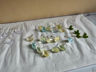 Ear studs earrings