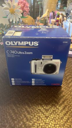 Olympus C-740 Ultra Zoom Digital Camera
