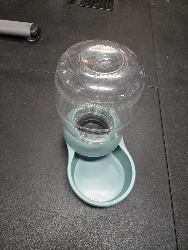 Dog Bowl Dispenser