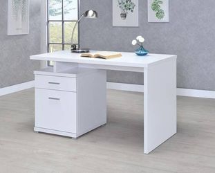 Reversible Set Up Desk in White Finish ONLY $199- SALE!