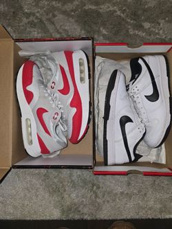 Women's Nike Shoes - Size 8