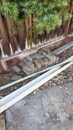 Free bricks