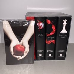Stephenie Meyer 3 Book Box Set New Moon Eclispe Breaking Dawn (Missing 1 Book) 