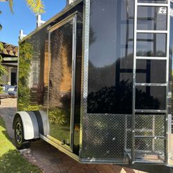 Enclosed Trailer 