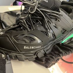  Balenciaga