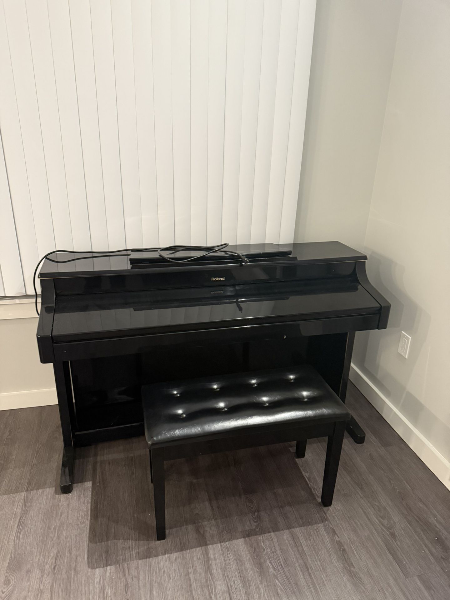 Piano Roland