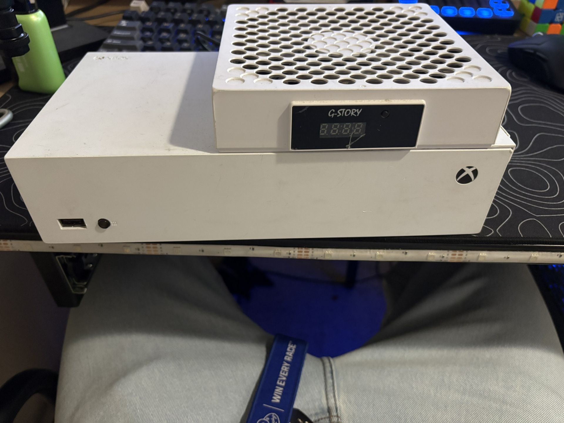 Xbox Series X|S 2 Controllers Over 2tb Of Storage