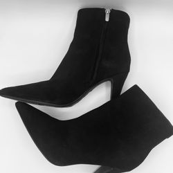 Nine West Cale9x9 Black2 Suede Kitten Heel Pointy Toe  Ankle Boot Size 9.5