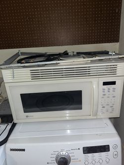 Maytag Microwave 