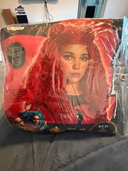 descendants red costume