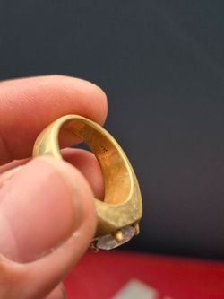 14k gold ring (13grams)