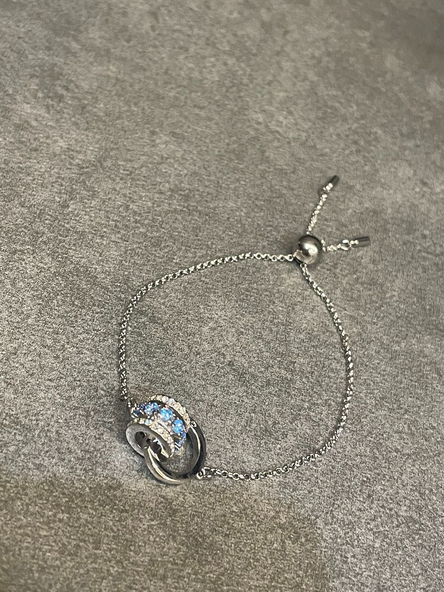 Swarovski Women’s Simple Crystal Bracelet Video Wristlet New