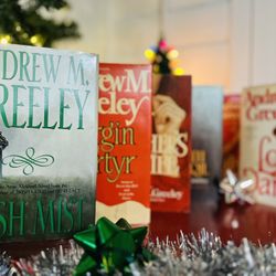 📚 Andrew M. Greeley — Hardcover 6-Book Author Bundle 