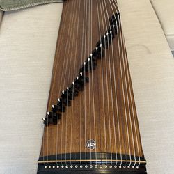 GuZheng (古筝)
