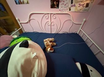 Full bed