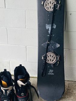 Snow Board , Size 10 Snowboarding Boots And Bag