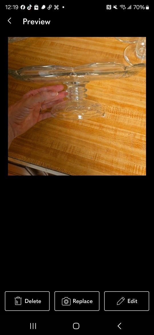 Glass Cake Display