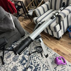 MEADE 90-700mm telescope