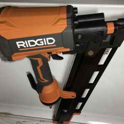Ridgid R350RHF Pneumatic 21-Deg. 3-1/2” round head framing nailer
