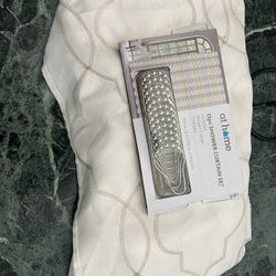 Selling Shower Curtain Set