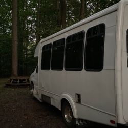 2006 Ford E350