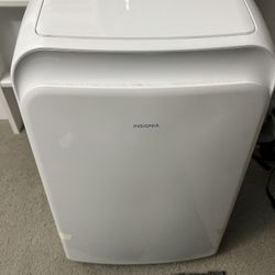 Insignia 300 SQ Portable AC