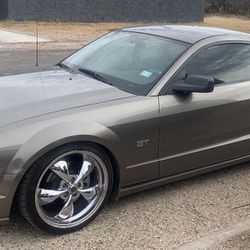 2005 Ford Mustang