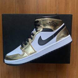 Jordan 1 Mid Mettalic Gold Size 8.5