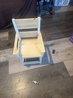 baby high chair and tables