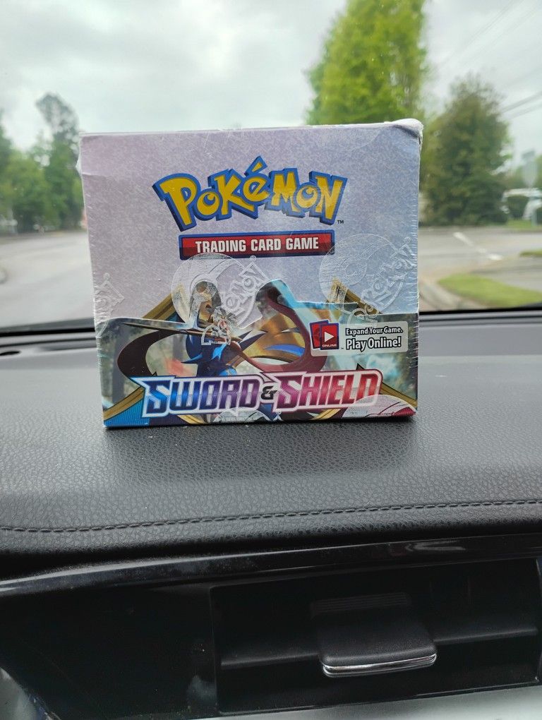 2020 Sword And Shield Base Booster Box.