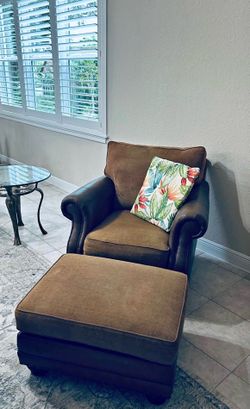 Super comfortable and clean chair and ottoman