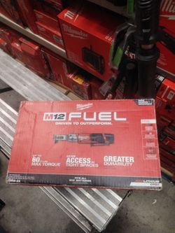 MILWAUKEE FUEL M12 1/2" RATCHET KIT