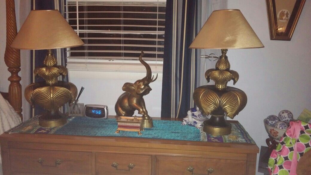 TWO VINTAGE LAMP GOLD/BLACK