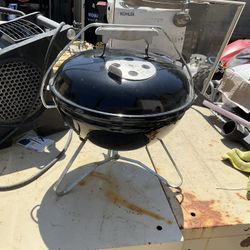 Weber Smokey Joe Portable Charcoal Grill