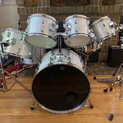Collector’s Vintage Tama Imperialstar Drum Shells or Drum Set.