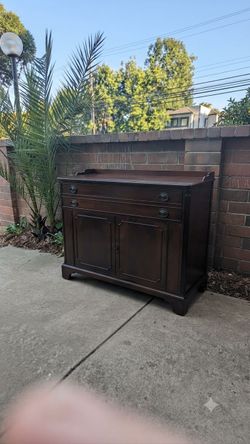 1960's Brandt Cabinet Works buffet table. Sideboard