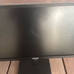 2 Mounters 1 Key Board  and  1 Mouse 