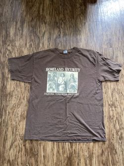 INDIAN HOMELAND SECURITY Fighting Terrorism Since 1492 T-shirt Men XL