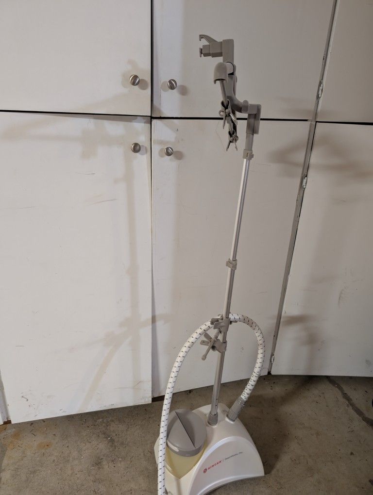 Clothes Steamer