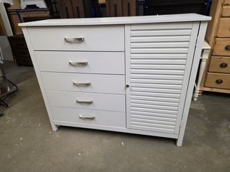 Modern White Large 5 Drawer Dresser with Door