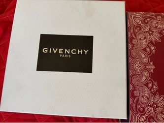 GVIENCHY Paris colognes