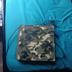 PS4 + 3 Call Of Duty Games 