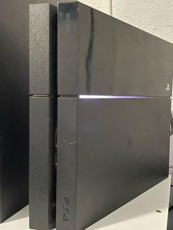 PlayStation 4 CUH-1115A (400GB)