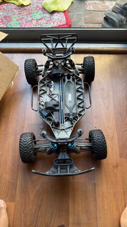 Traxxas slash 4x4 roller (no body)