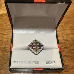STERLING SILVER CZ MULTI FLOWER RING SIZE 7 NEW